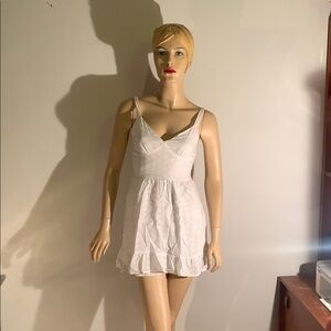 Elegant White Lace Chemise